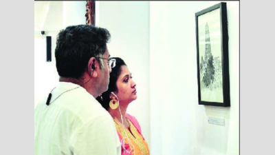 Art gallery launches audio description of Manohar Devadoss paintings