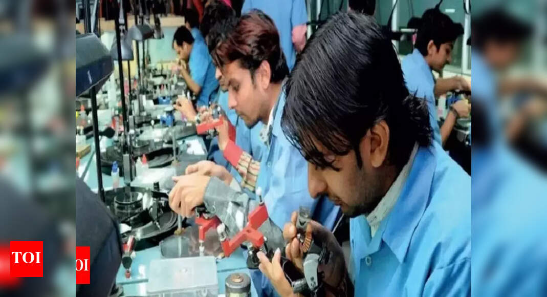 Diamond workers’ union demands job security | Surat News - Times of India