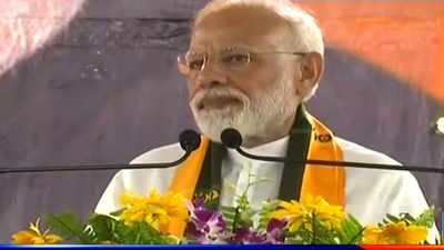 Lok Sabha polls 2019: PM Modi thanks Varanasi for unprecedented support