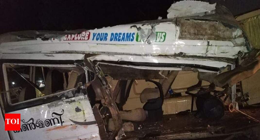Kerala: 3 killed in road accident in Alappuzha | Kochi News - Times of ...