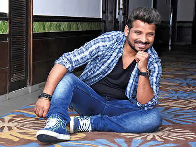 I will try as long as I can, to not sing any remixes: Shahid Mallya in Lucknow