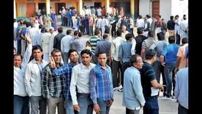 At 40 booths in Indore, you may be able to book a time-slot to vote & avoid queues