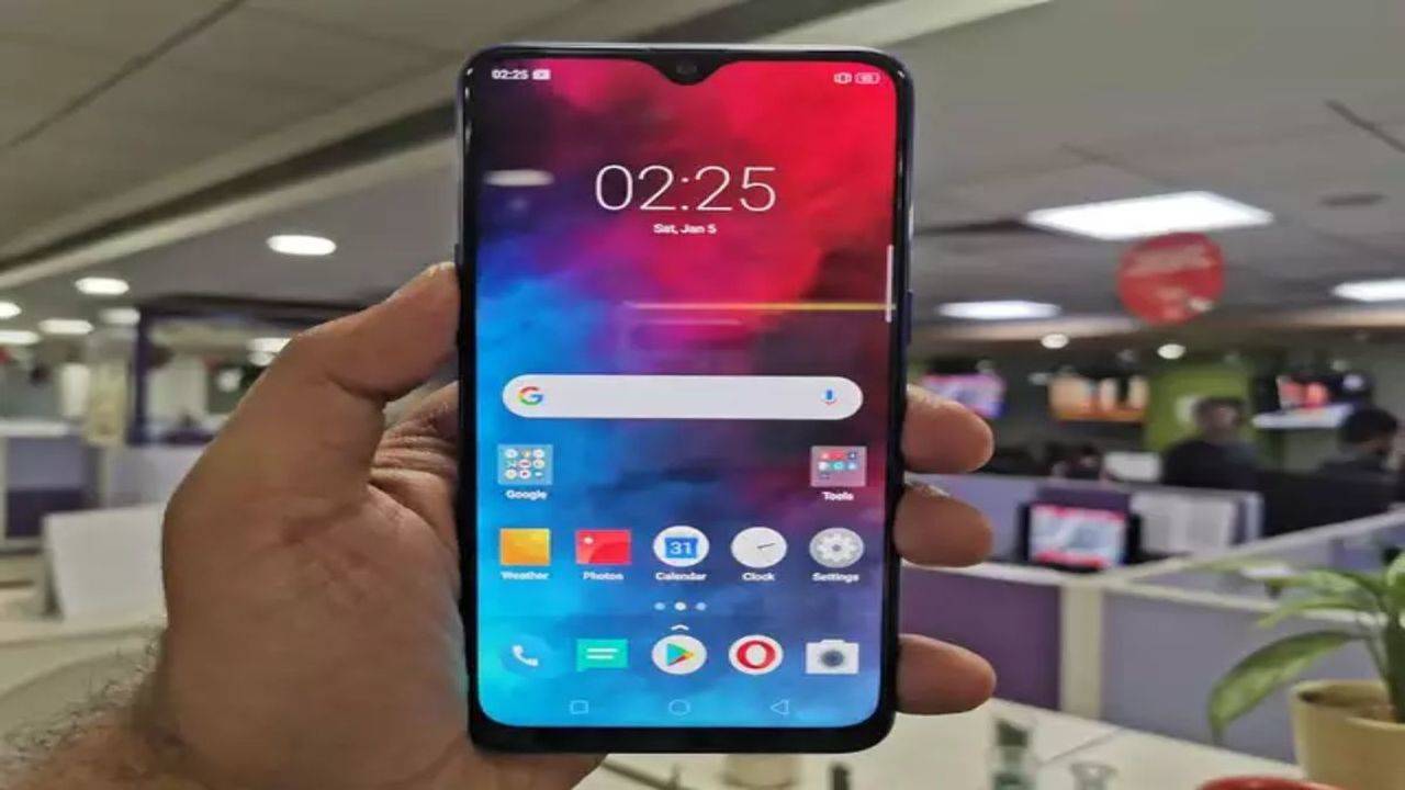 realme 3 25 i