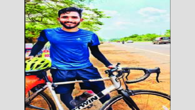 He bikes to Bengaluru with a message: Passenger safety