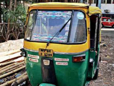 Kolkata: 13-year-old jumps off auto after driver molests her | Kolkata