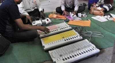 Kannauj: SP alleges VVPAT shows 'lotus' when 'cycle' button pressed, wants DGP removed