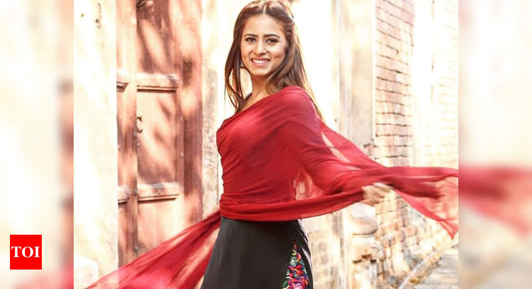 Watch: Sargun Mehta dancing on ‘Kala Suit’ from ‘Muklawa’ | Punjabi