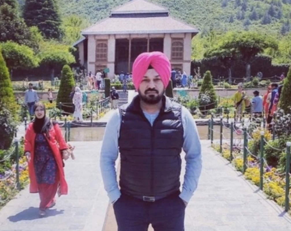 
Actor Gurpreet Ghuggi shows his funny and serious sides
