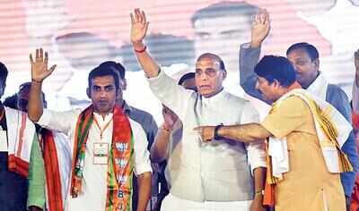 Rajnath Singh bats for Gautam Gambhir, Manoj Tiwari with Modi pitch