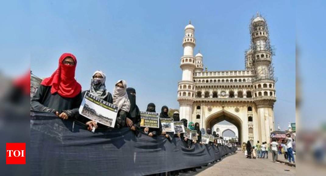 Portion of Charminar's minaret falls off raising concerns over health ...