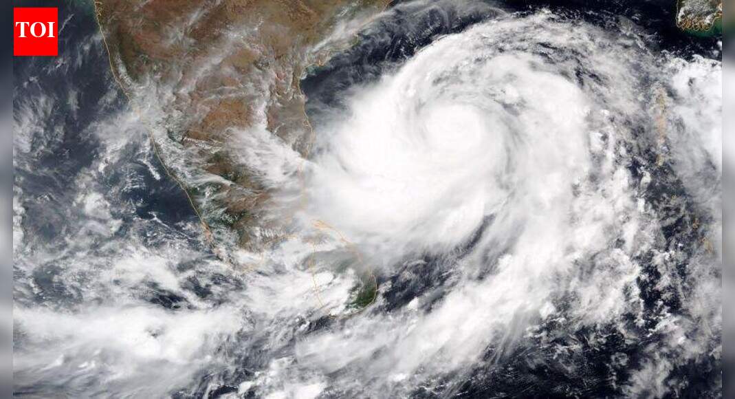Cyclone Fani: Storm hits Odisha’s coast, over 10 lakh evacuated in 3 states