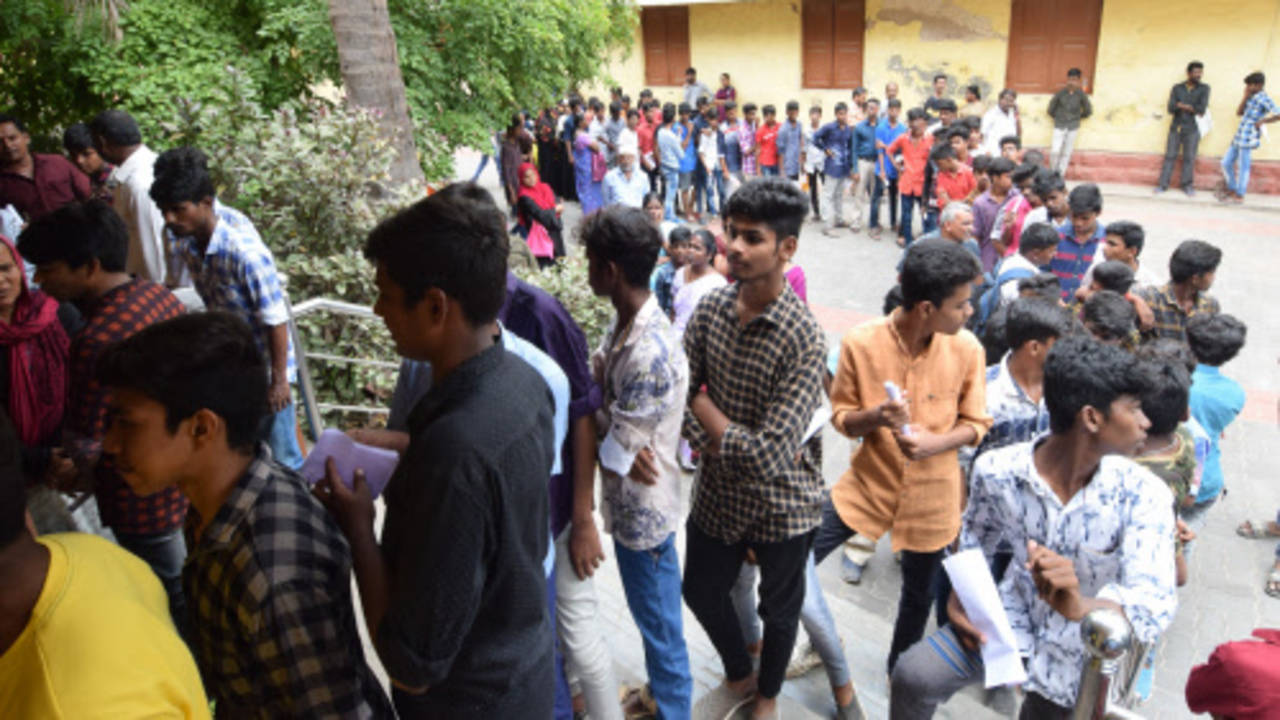 NEET 2020 Over 4 Lakh Admit Cards Downloaded in 3 Hours Amid Protest Over  Entrance Exams