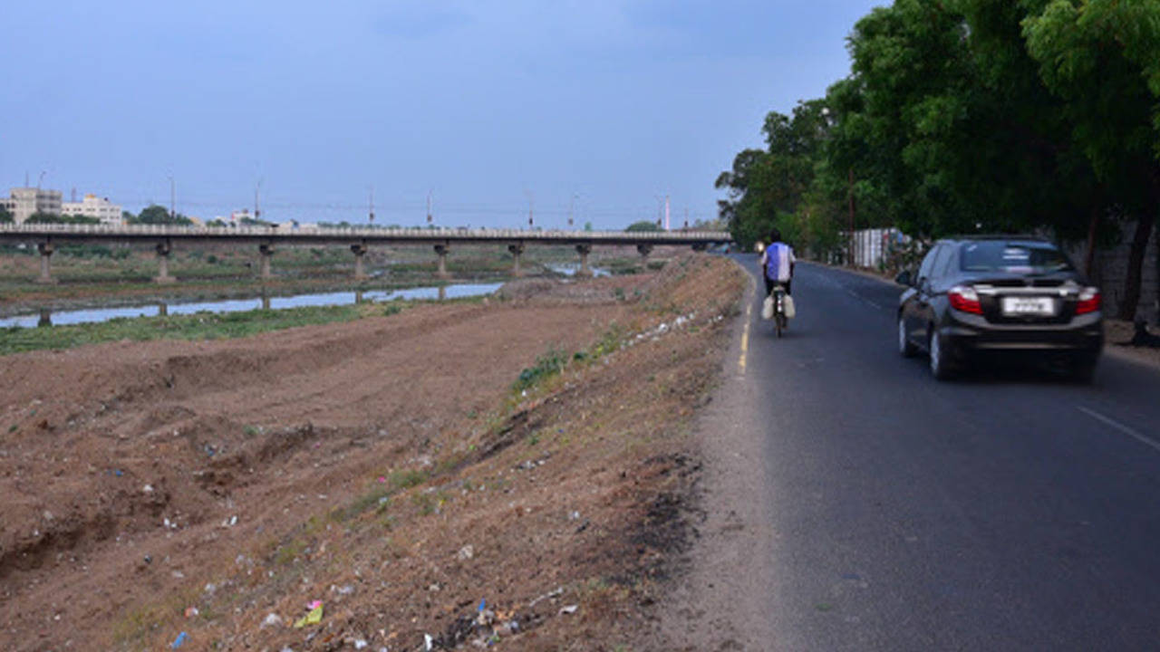 Madurai City View | Viraganoor Roundabout | Vaigai River Bank Road |  Rameshwaram Road | Ring Road - YouTube