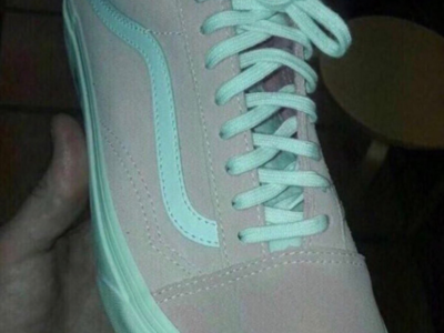 Is this shoe pink or grey? What you see tells something interesting about you