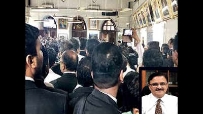 It's packed house as HC bids adieu to its judge without fear