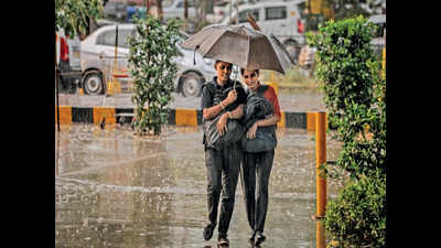 Fani sends rain to Gurugram, mercury drops a little; air gets better