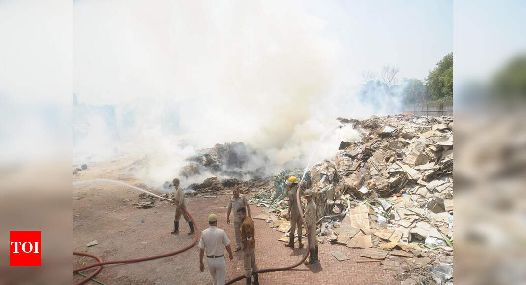 Fire breaks out at closed paper mill, doused in six hours | Ghaziabad ...