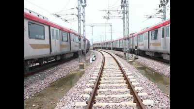 Lucknow metro on 'auto' mode to check snags