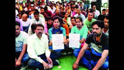 Ex-employees of 108 emergency service write to CM in blood, seek job