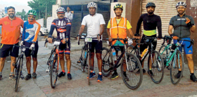 Cycling enthusiasts in the city complete 100 kilometres ride