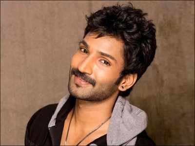Aadhi Pinisetty set to play an athlete in a bilingual sports-drama