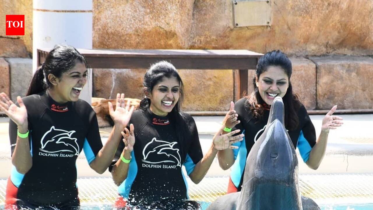 Riythvika: Bigg Boss Tamil 2 winner Riythvika enjoys her Singapore ...