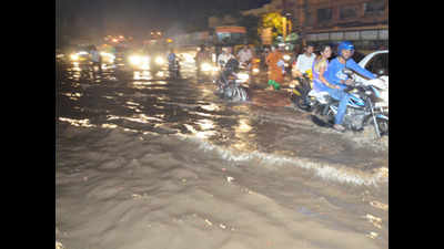Madurai gets decent rain to cool down blistering heat