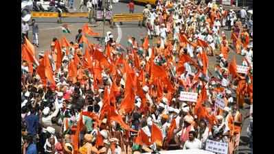 Controversy over ‘cops’ in saffron scarves n Bhopal