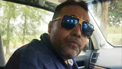 'Pistol Pandey' campaigns for brother in Ambedkarnagar