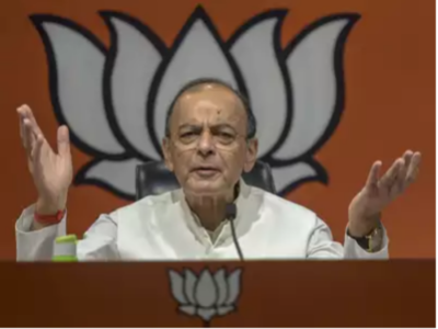 'Naamdars' use naval fleet for holidaying, 'kaamdars' use them to strike at terror: Arun Jaitley