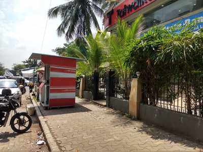 Illegal Pan Cigarette Shop on Footpath
