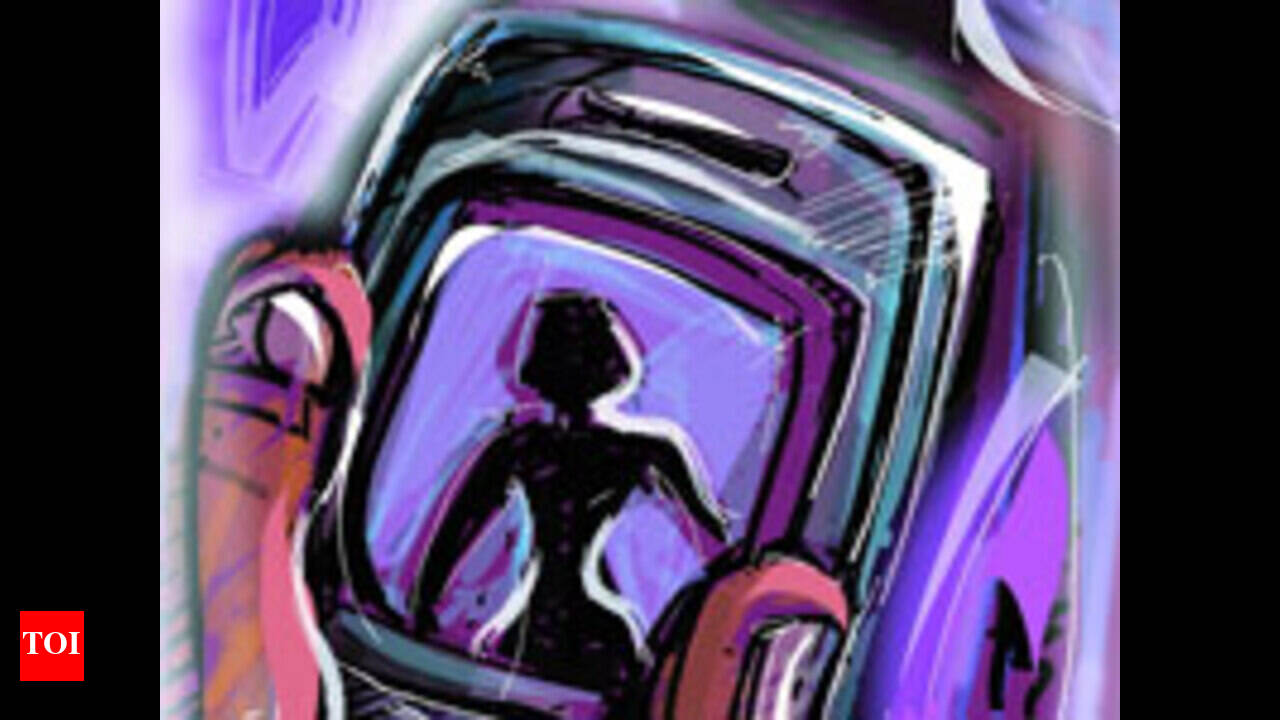 Students send teacher porn MMS | Kolkata News - Times of India
