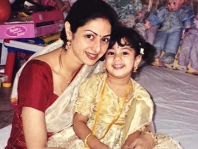 Mother's Day: Janhvi Kapoor shares a cute picture with her mummy Sridevi