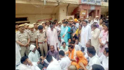 BJP workers clash with cops while staging protest over Alwar gang-rape