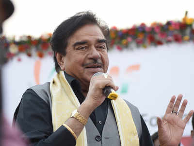 Wife, son campaign for Shatrughan Sinha