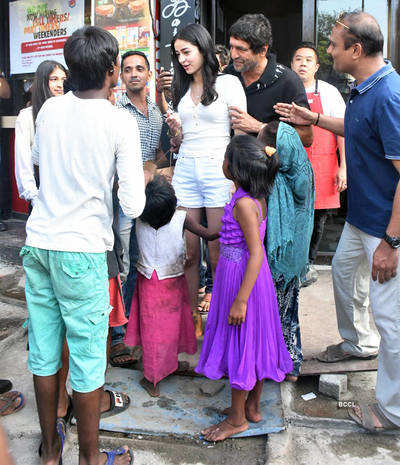 In pics: 'SOTY2' star Ananya Panday gets mobbed by street kids outside a restaurant in Mumbai