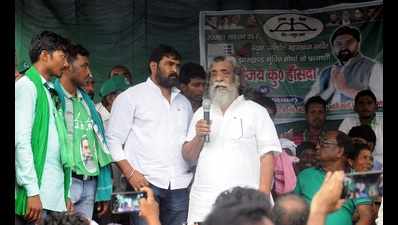 Shibu’s rallies more about people than his rivals