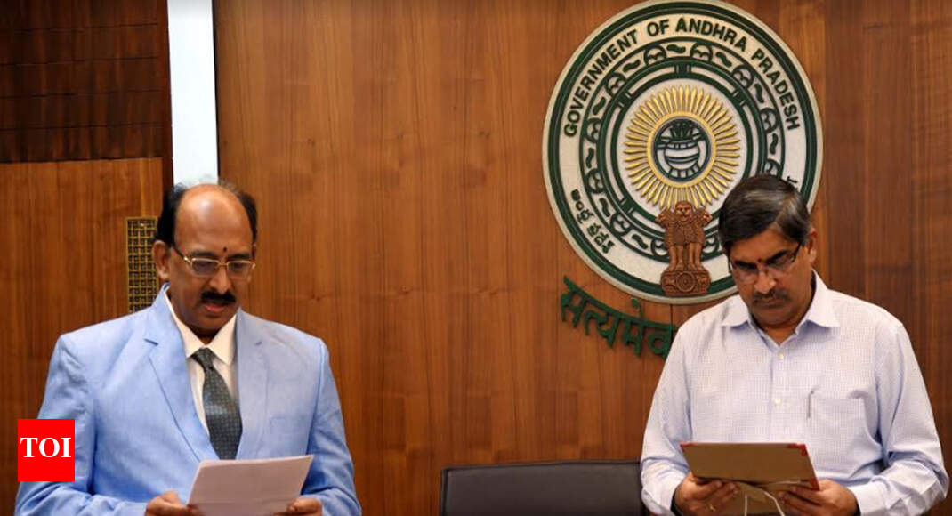Ilapuram Raja is AP information commissioner