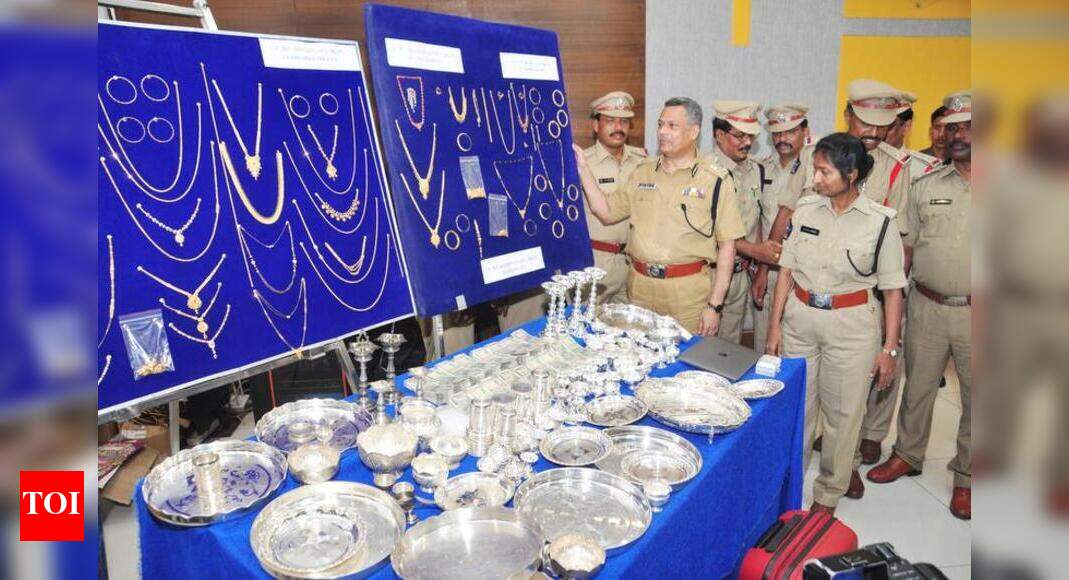 4 burglars in cops’ net, gold worth Rs 54 lakh seized | Vijayawada News ...