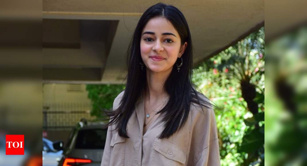 Ananya Panday Says Shah Rukh Khan Is Like Her Second Dad | Hindi Movie ...