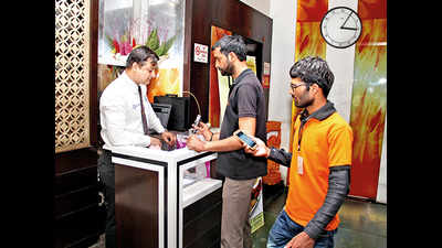 Sehri becomes a treat for Lucknow rozedars with early morning food delivery
