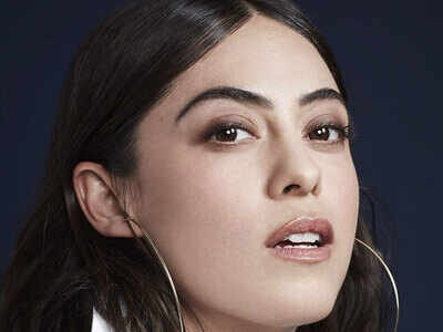 Rosa Salazar to lead 'The Bang Bang Girls'