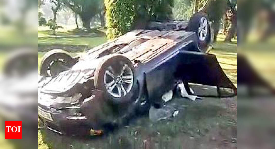 Speeding BMW crashes into pavement in Delhi Delhi News Times of India