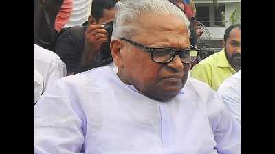 Kerala: Achuthanandan flays Divakaran for remarks against ARC