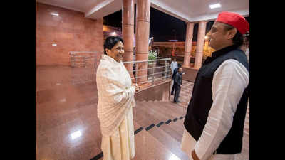 Mayawati meets Akhilesh Yadav after exit polls projections