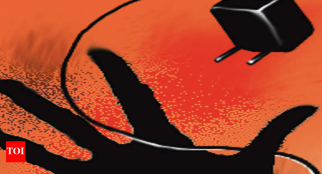 In UP, toddler puts mobile charger in mouth, gets electrocuted Meerut