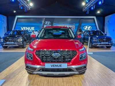 Hyundai Venue Price Hyundai Venue Launched At Rs 6 5 Lakh In