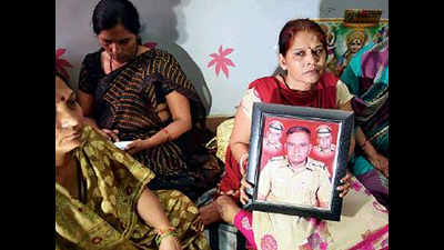 Slain SI’s kin reach out to Delhi government for protection