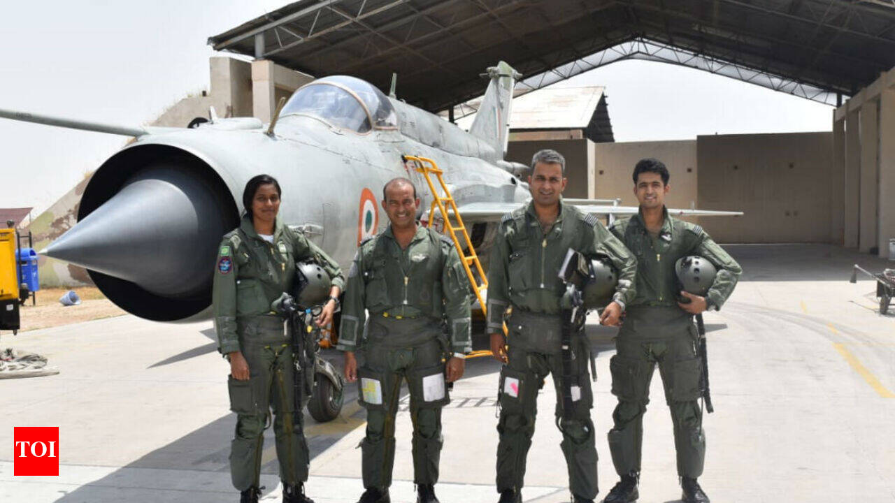 bhawana kanth qualification