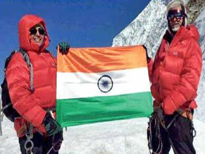 Thane mountaineer dies while descending Mt Everest | Thane News - Times ...